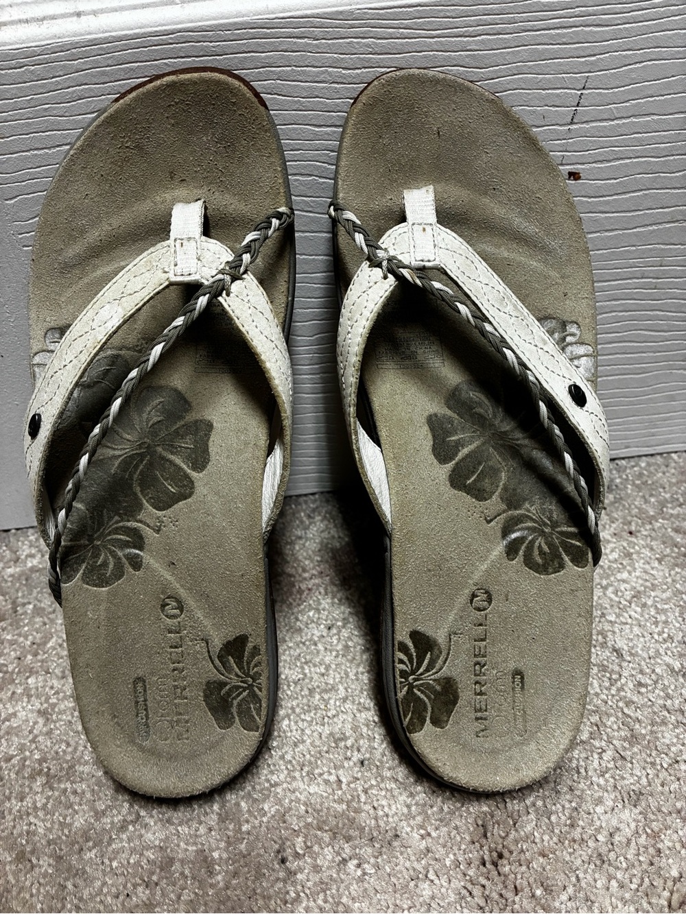 Merrell Women's Braided Strap Flip Flop Sandals in Light Gray size 7
